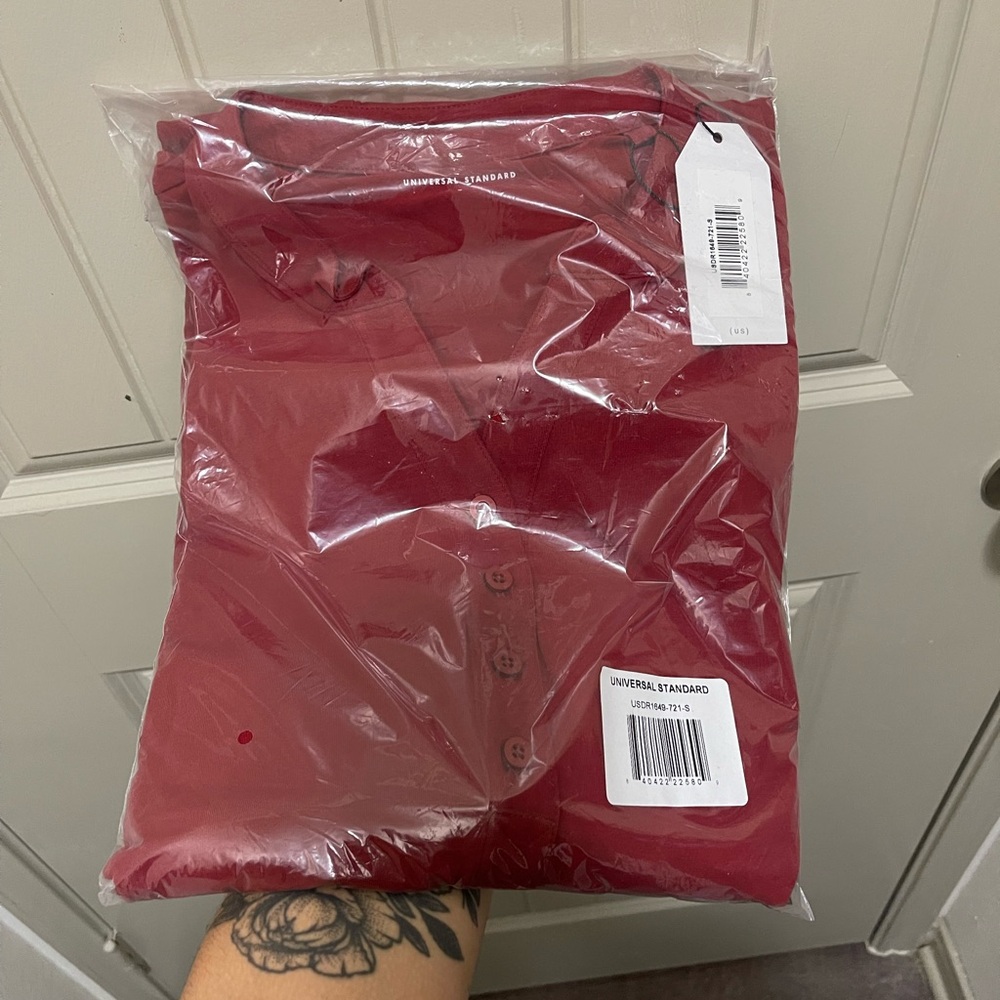 Universal Standard Red Maxi Dress - Picture 2 of 6